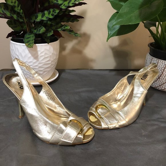 Gold Peep Toe Pumps with Buckle and Metal Heel - Picture 2 of 5